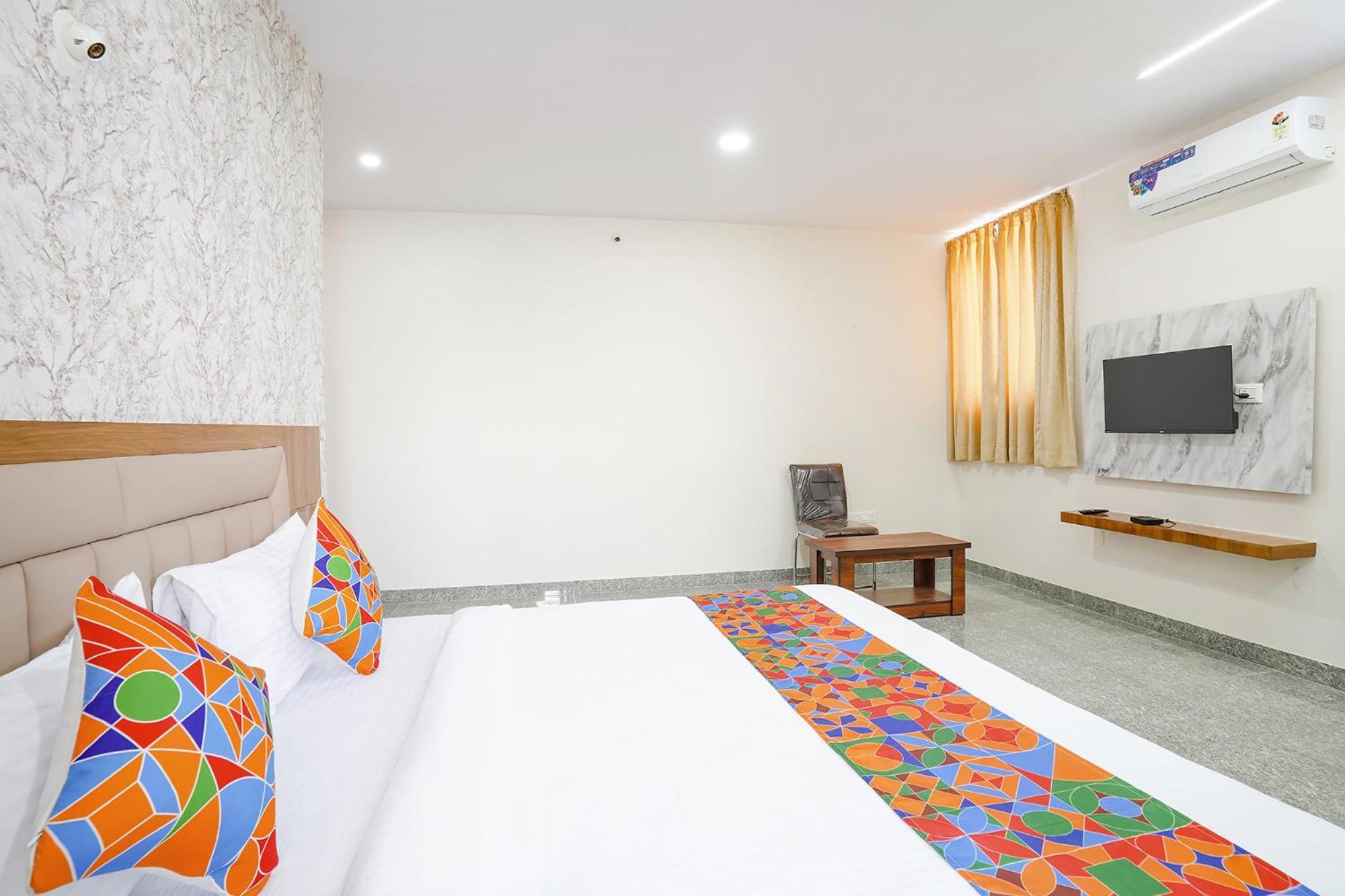 העיר בנגלור Fabhotel Platinum Palace - Nr Magadi Main Road מראה חיצוני תמונה