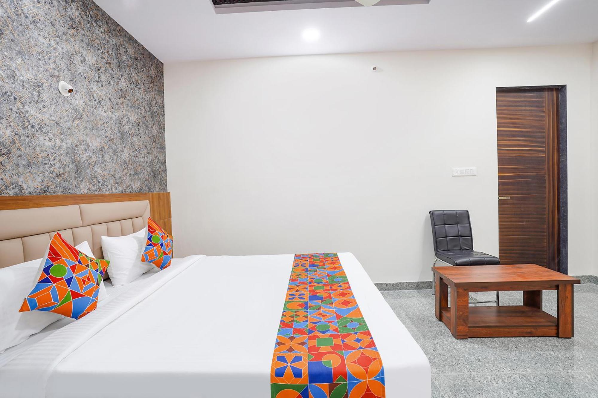 העיר בנגלור Fabhotel Platinum Palace - Nr Magadi Main Road מראה חיצוני תמונה