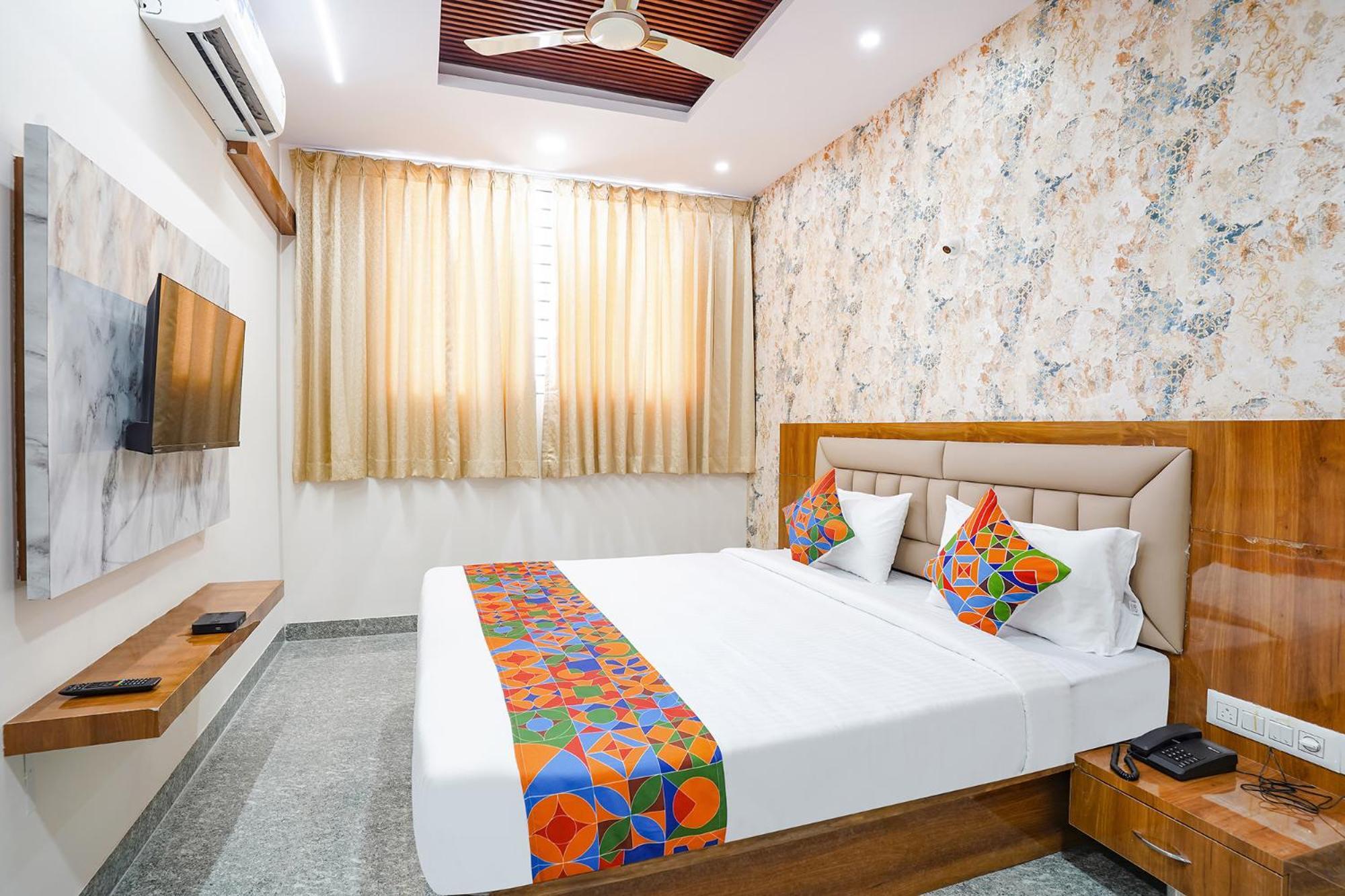 העיר בנגלור Fabhotel Platinum Palace - Nr Magadi Main Road מראה חיצוני תמונה