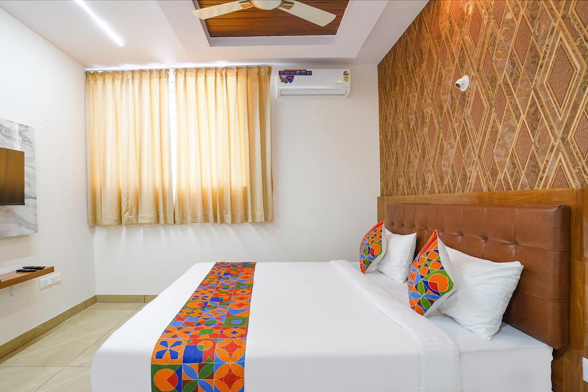העיר בנגלור Fabhotel Platinum Palace - Nr Magadi Main Road מראה חיצוני תמונה