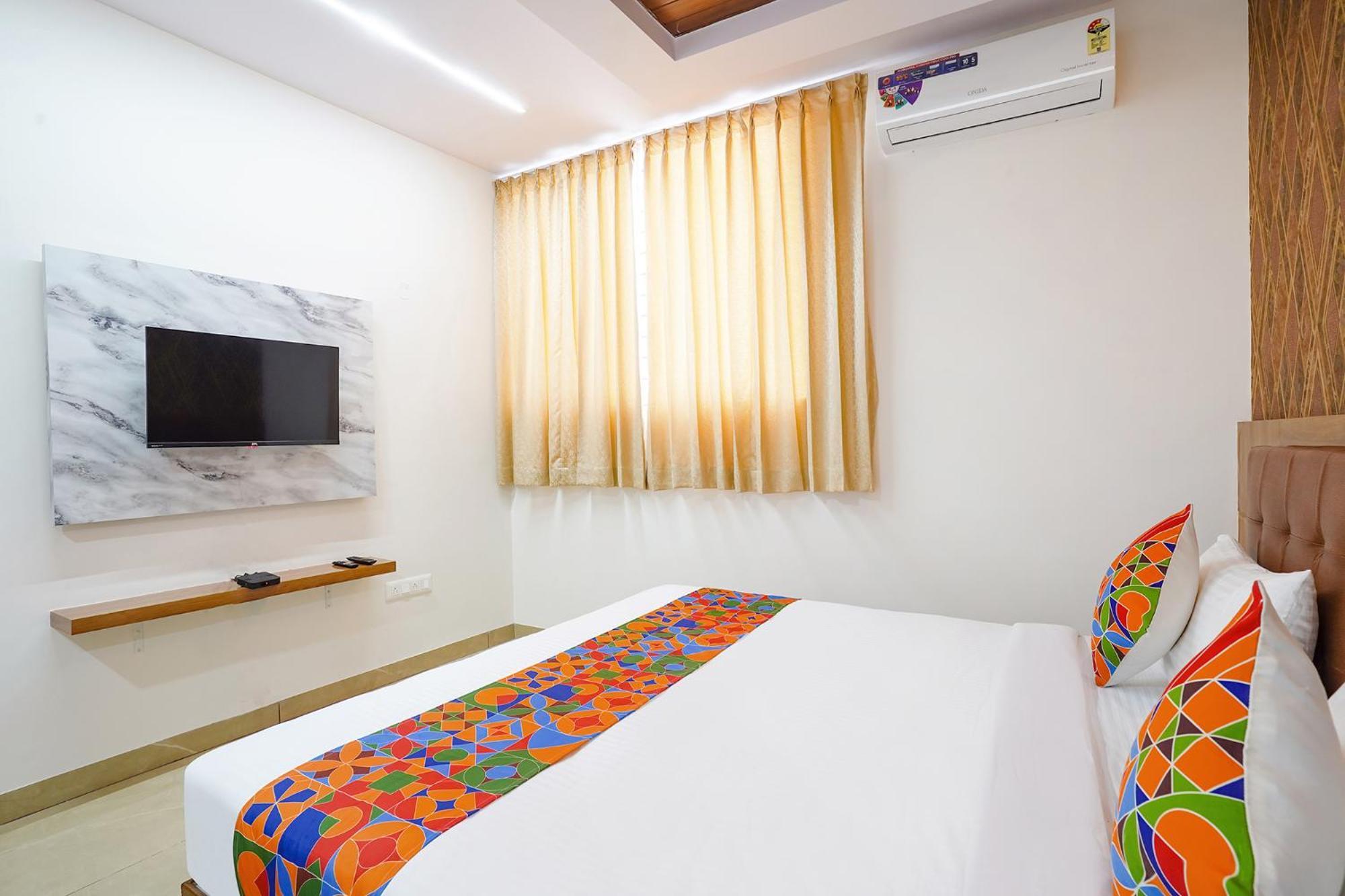 העיר בנגלור Fabhotel Platinum Palace - Nr Magadi Main Road מראה חיצוני תמונה
